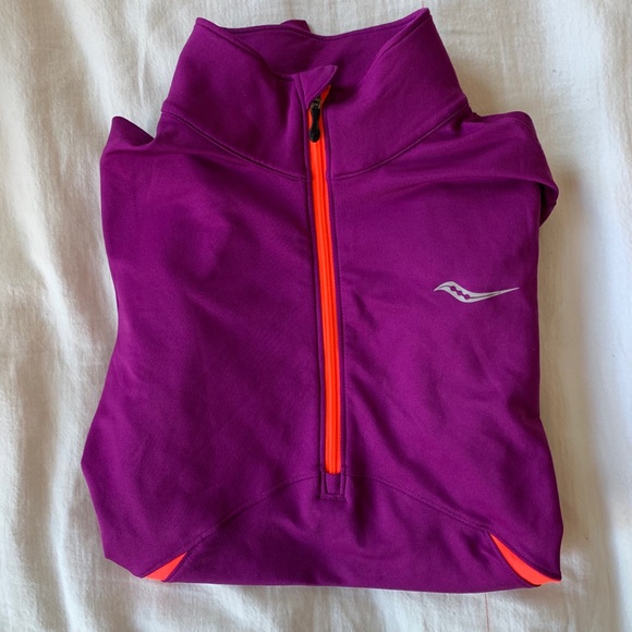 Saucony quarter-zip pullover - Picture 2 of 6